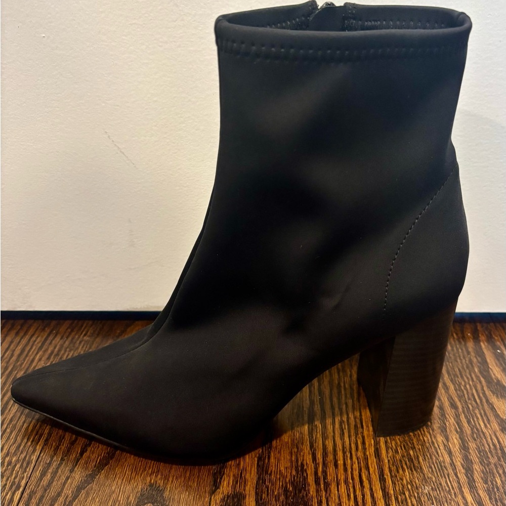 NEW IN BOX AND NEVER WORN Jeffrey Campbell Raven Black Boots